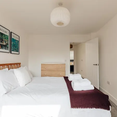 Redland In Bespoke 2 Of 2