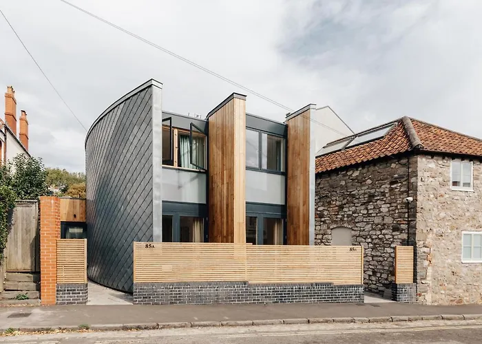 Redland In Bespoke 2 Of 2 Holiday home *