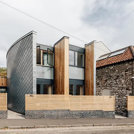 Redland In Bespoke 2 Of 2 Сasa de vacaciones *