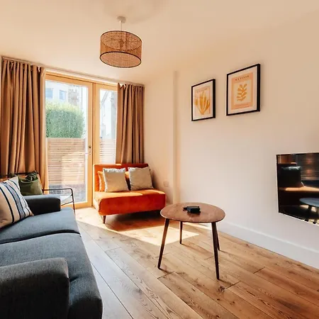 Redland In Bespoke 2 Of 2 *